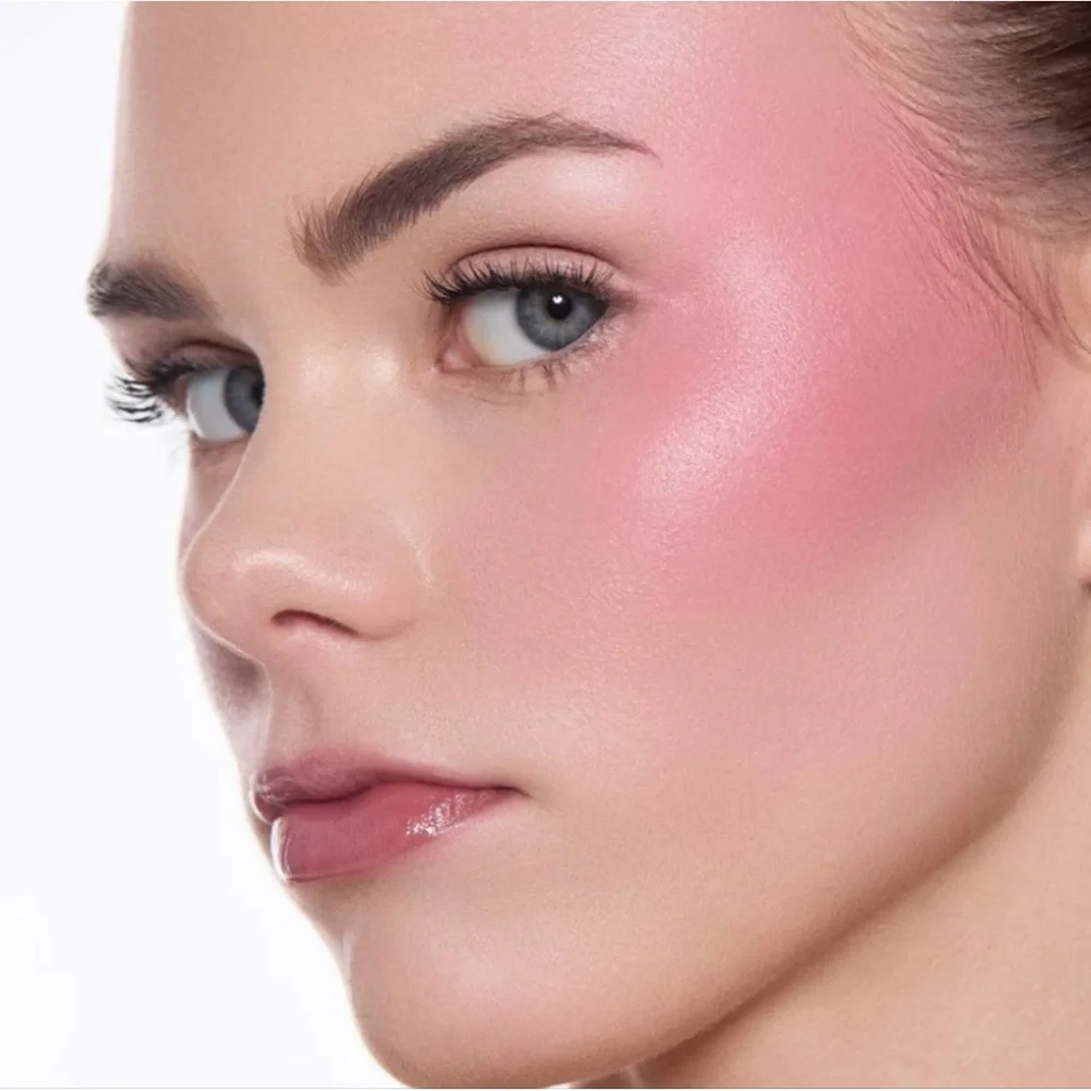 Lunar Beauty Moon Prism Liquid Blush fuego fuchsia